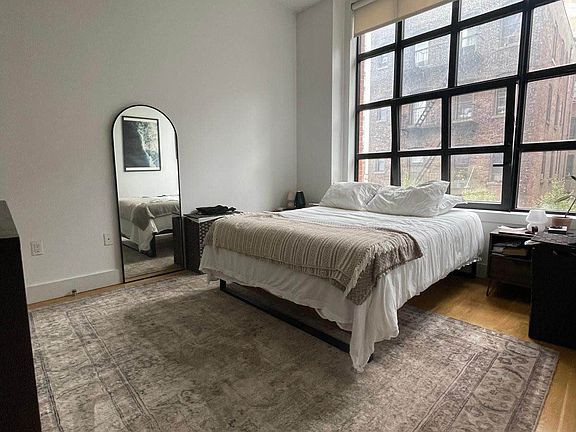 2nd image of 41-21 28th St #7KK