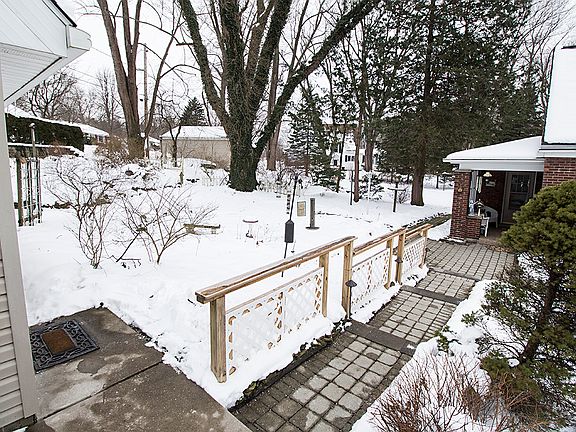 4th image of 5482 Glenwood Park Ave