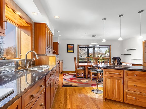 5th image of 3830 Cove Rd
