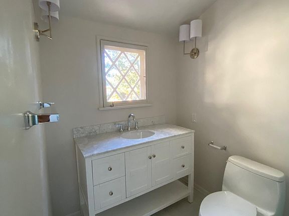 2nd image of 2169 Linda Flora Dr