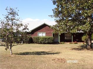 10380 Old Pascagoula Rd, Grand Bay, AL 36541