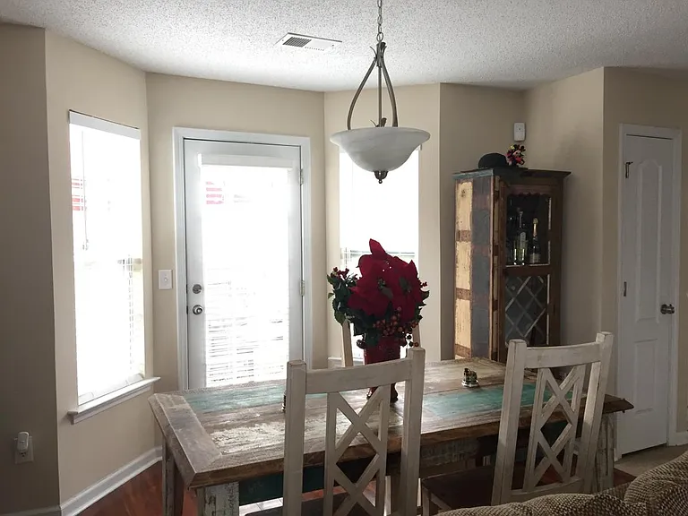 266 Fox Creek Blvd — Photo 7