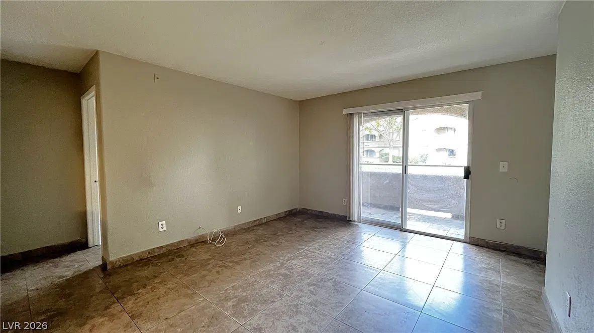 2 bed, 2.0 bath, 876 sqft, $1,250 — Photo 4