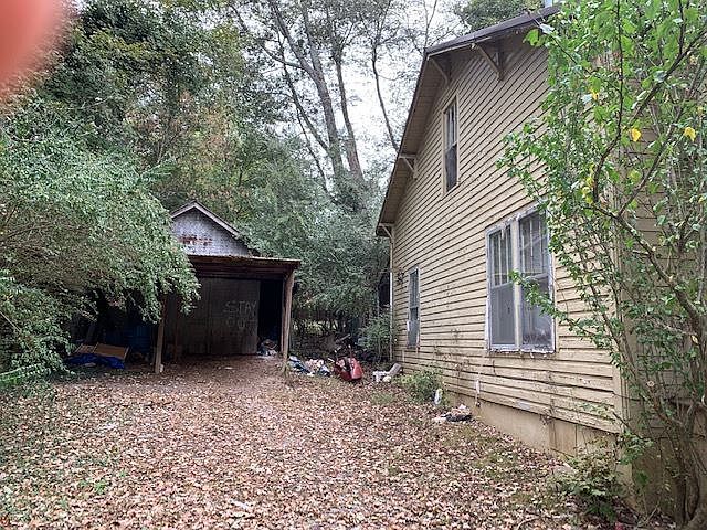 2nd image of 194 County Road 738