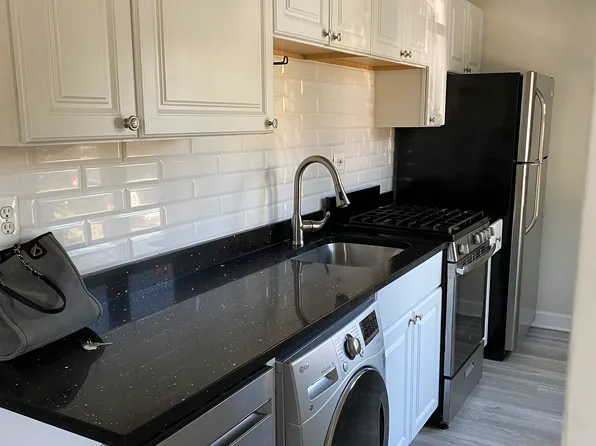 917 W Waveland Ave, Chicago, IL