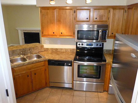 2nd image of 309 Bainbridge Dr APT D