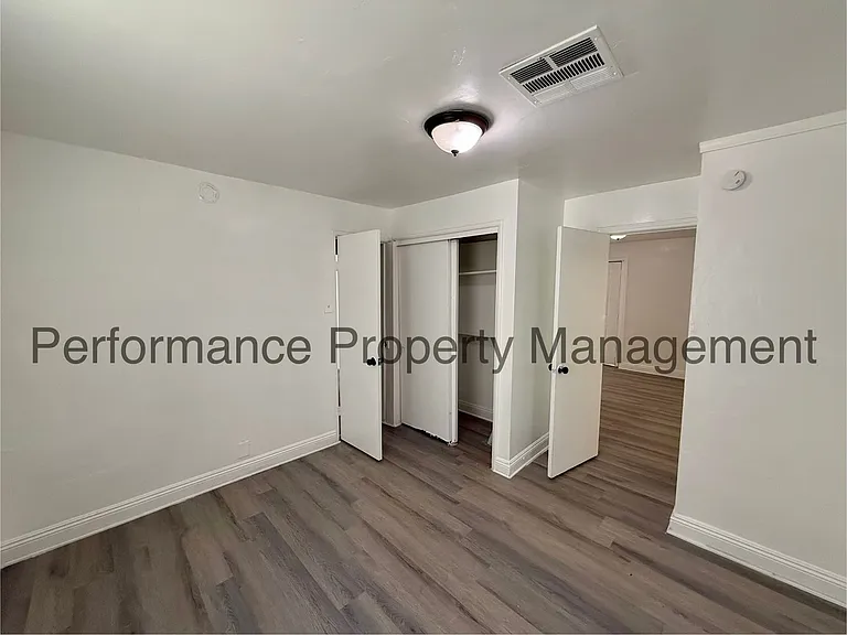 3703 Eucalyptus Dr — Photo 8