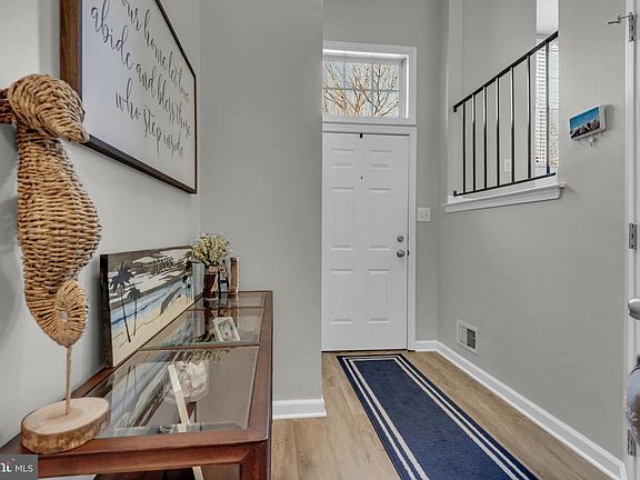 5th image of 1305 Creekland Ct