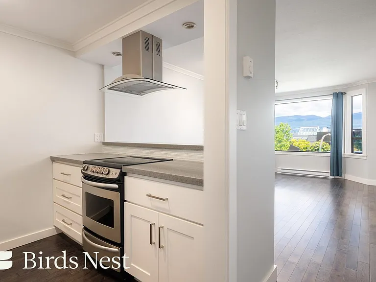 3546 Point Grey Rd #B — Photo 1