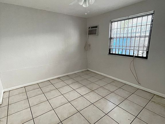 3rd image of 3610 Grand Ave #3