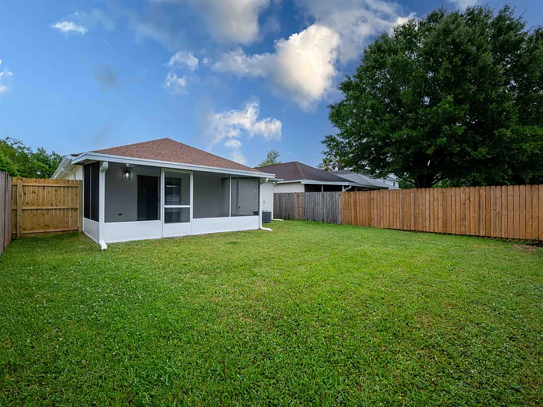 6920 Playpark Trl — Photo 7