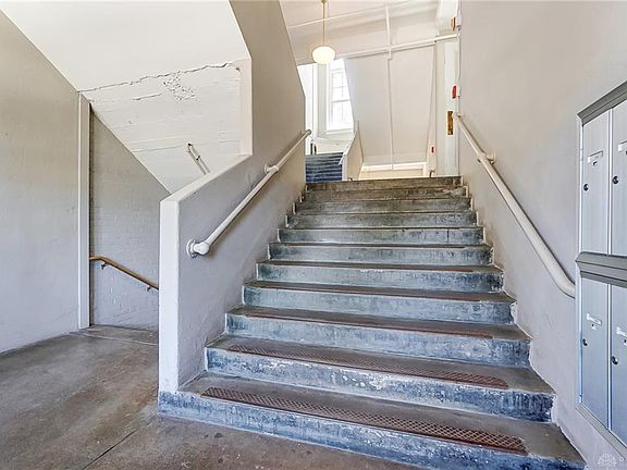 5th image of 226 McDaniel St