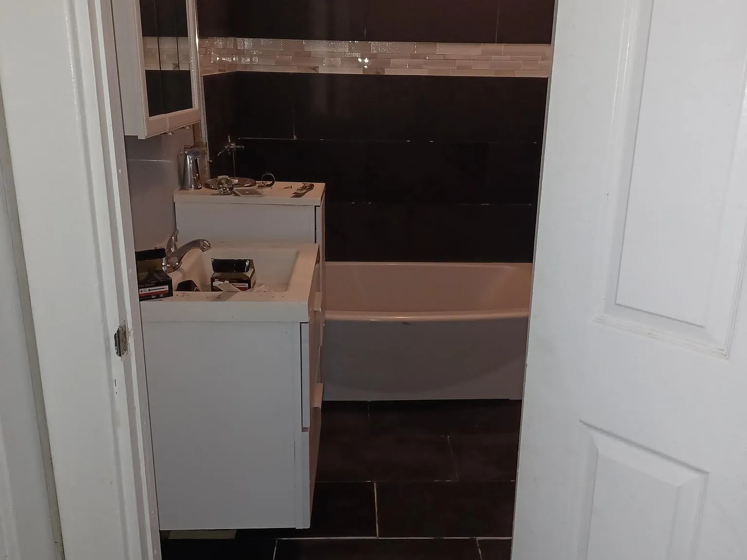 2 bed, 1200 sqft, $1,100 — Photo 3