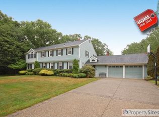 19 Pendleton Dr, Cherry Hill, NJ 08003