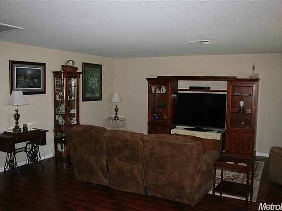 3rd image of 2304 Northridge Dr