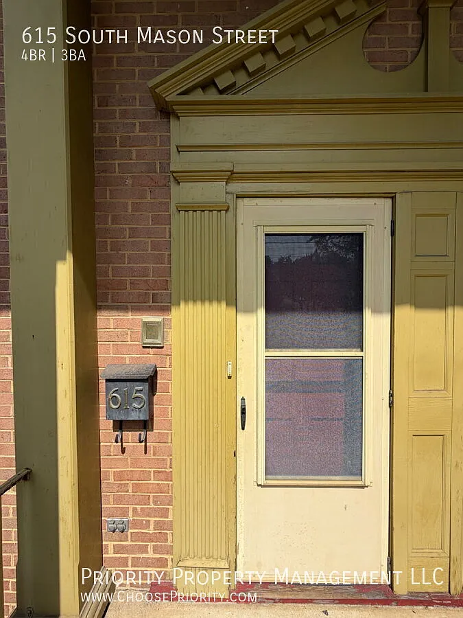 Newly Renovated 3-Story Home in Harrisonburg — Photo 3