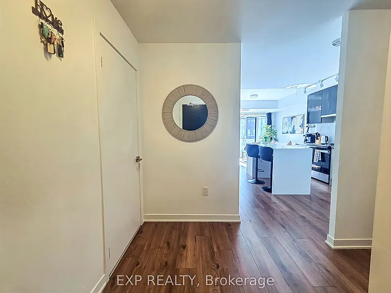 395 Dundas St W #419 — Photo 7