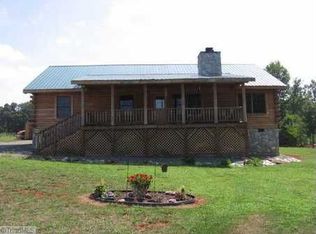 9044 Hinshaw Shop Rd, Liberty, NC 27298