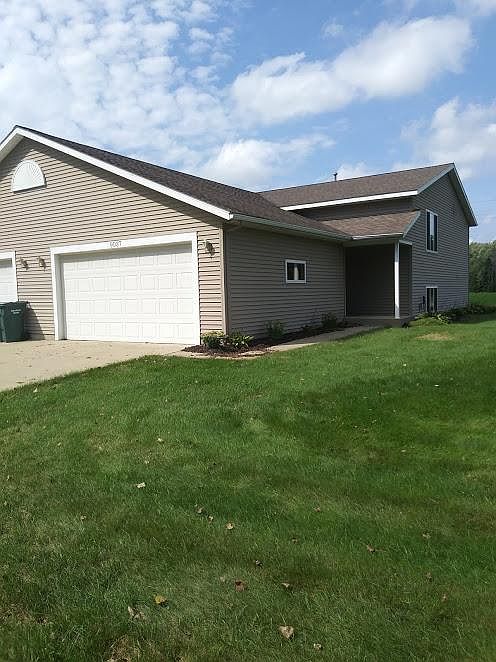 1st image of 9039 Willow Creek Ln