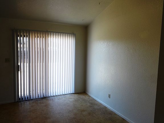 5th image of 3068 N 88th Dr