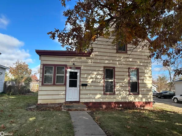 606 E Church St, Marshalltown, IA 50158