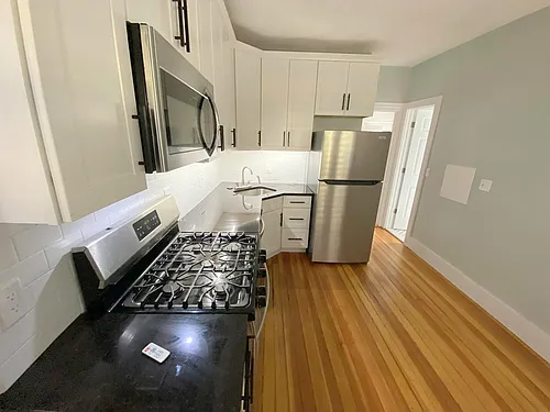 7 Bay State Ave Photo 1