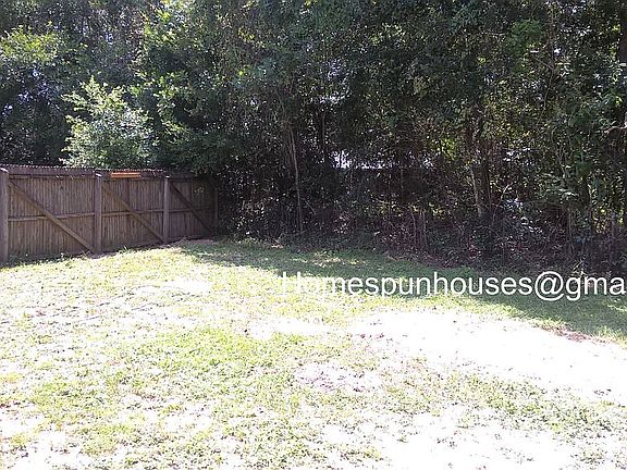 3rd image of 699 Paulding Ave