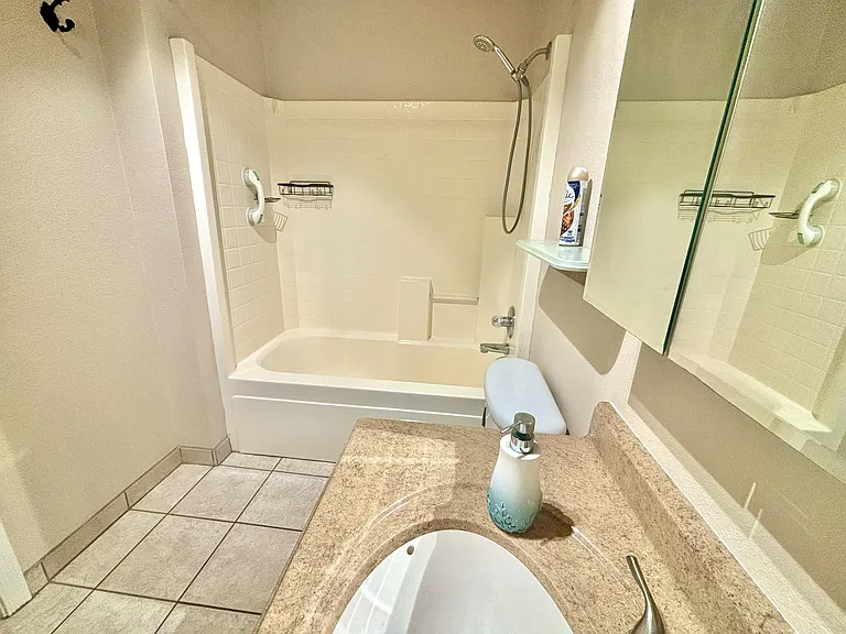 59 N Alta Ave — Photo 24