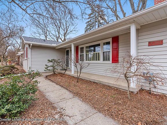 2nd image of 3604 W Hiawatha Dr