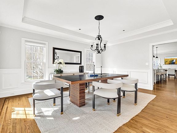 5th image of 27 Garrison Rd