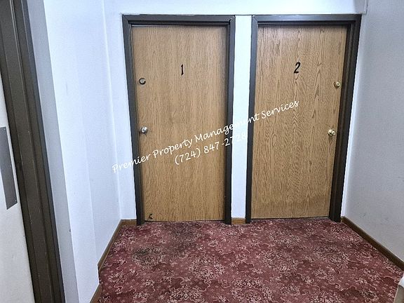 4th image of 518 W Cunningham St APT 1
