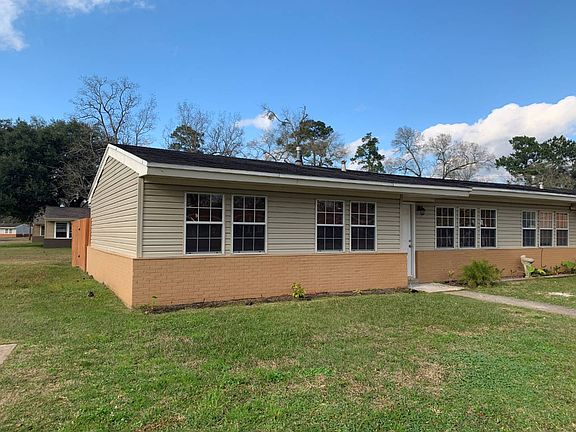 2nd image of 130 Vidor Dr