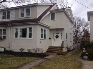 215 E 4th St, Lansdale, PA 19446