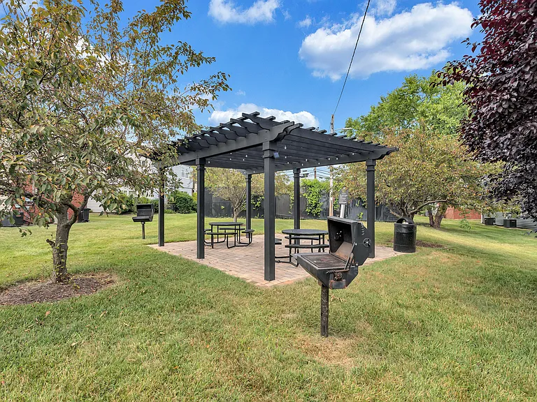 Melvin Park — Photo 38