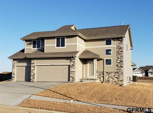 19920 Madison St, Omaha, NE 68135