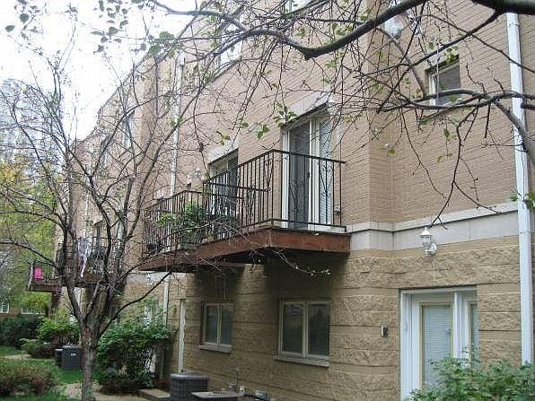 1st image of 919 W Leland Ave #D