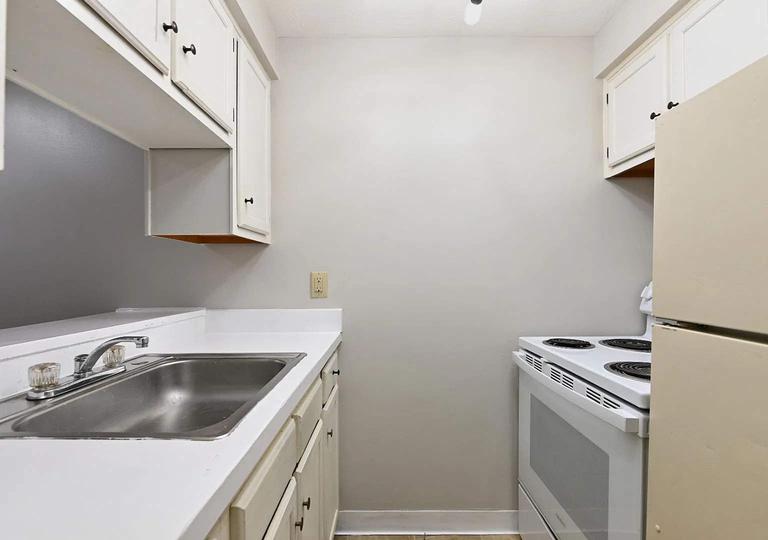 3003 Archwood Avenue — Photo 4