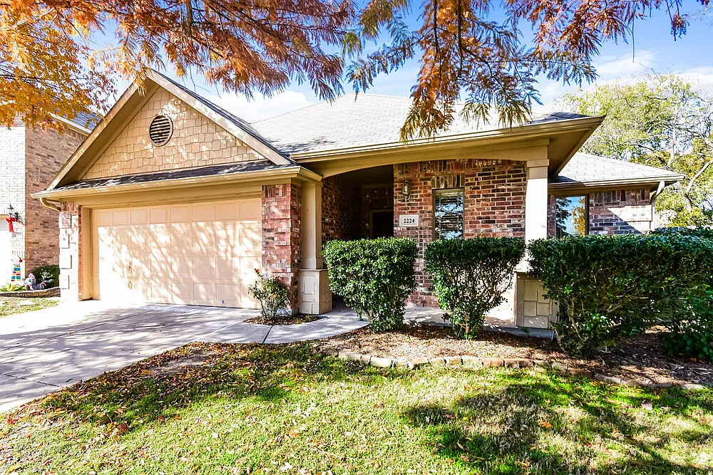 3 bed, 2.0 bath, 1302 sqft, $2,195 — Photo 3