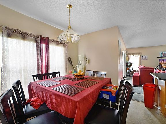 5th image of 503 Finch Ln