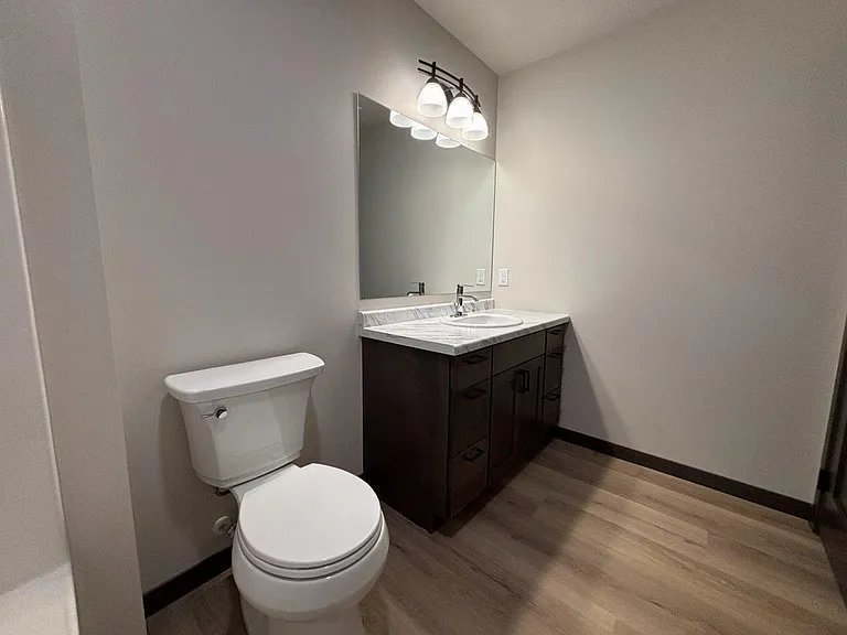 WestSide Apartments — Photo 27