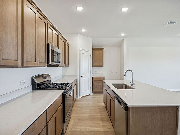 4th image of 3713 Prairie Chapel Rd