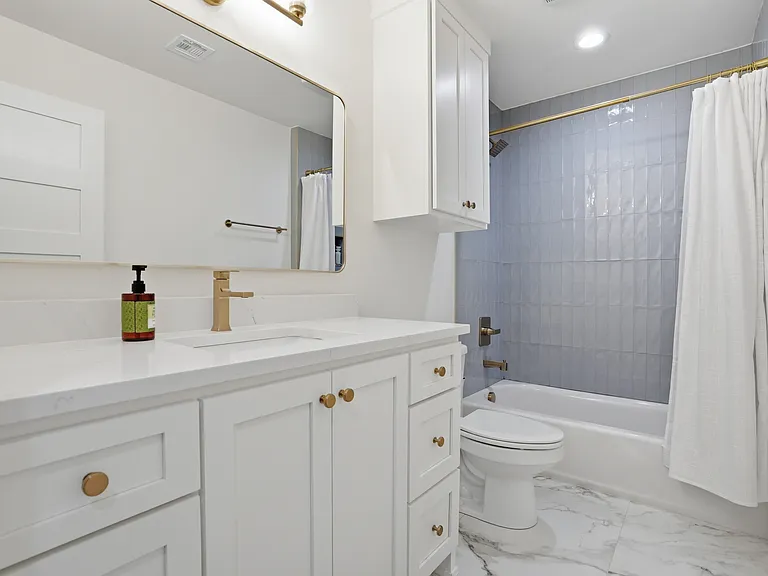 3917 S Madison Ave — Photo 36