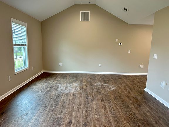 4th image of 122 Olive Branch Dr