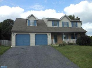 31 Wahl St, Douglassville, PA 19518