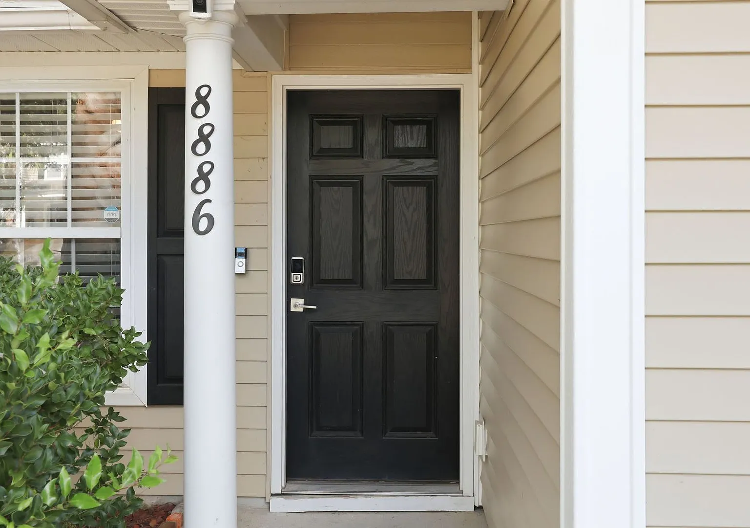 Easy One-Level Living in North Charleston — Photo 2