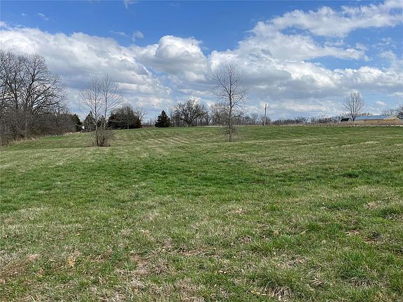 3rd image of Deer Run Ln