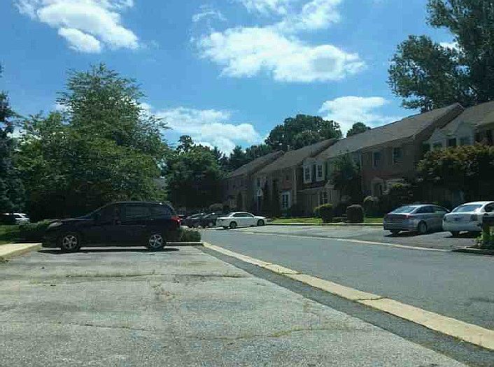 1st image of 845 Stockbridge Dr
