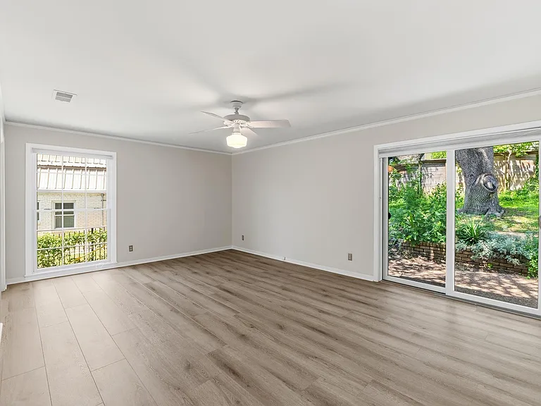 2802 Pecos St — Photo 20