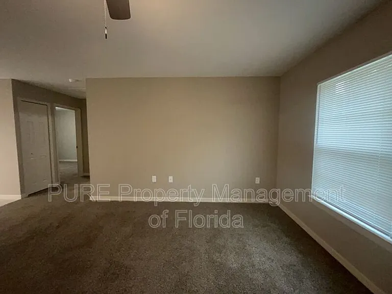 8819 SW 132nd Ln — Photo 4