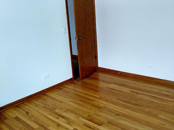 5th image of 9801 N Grace Ave